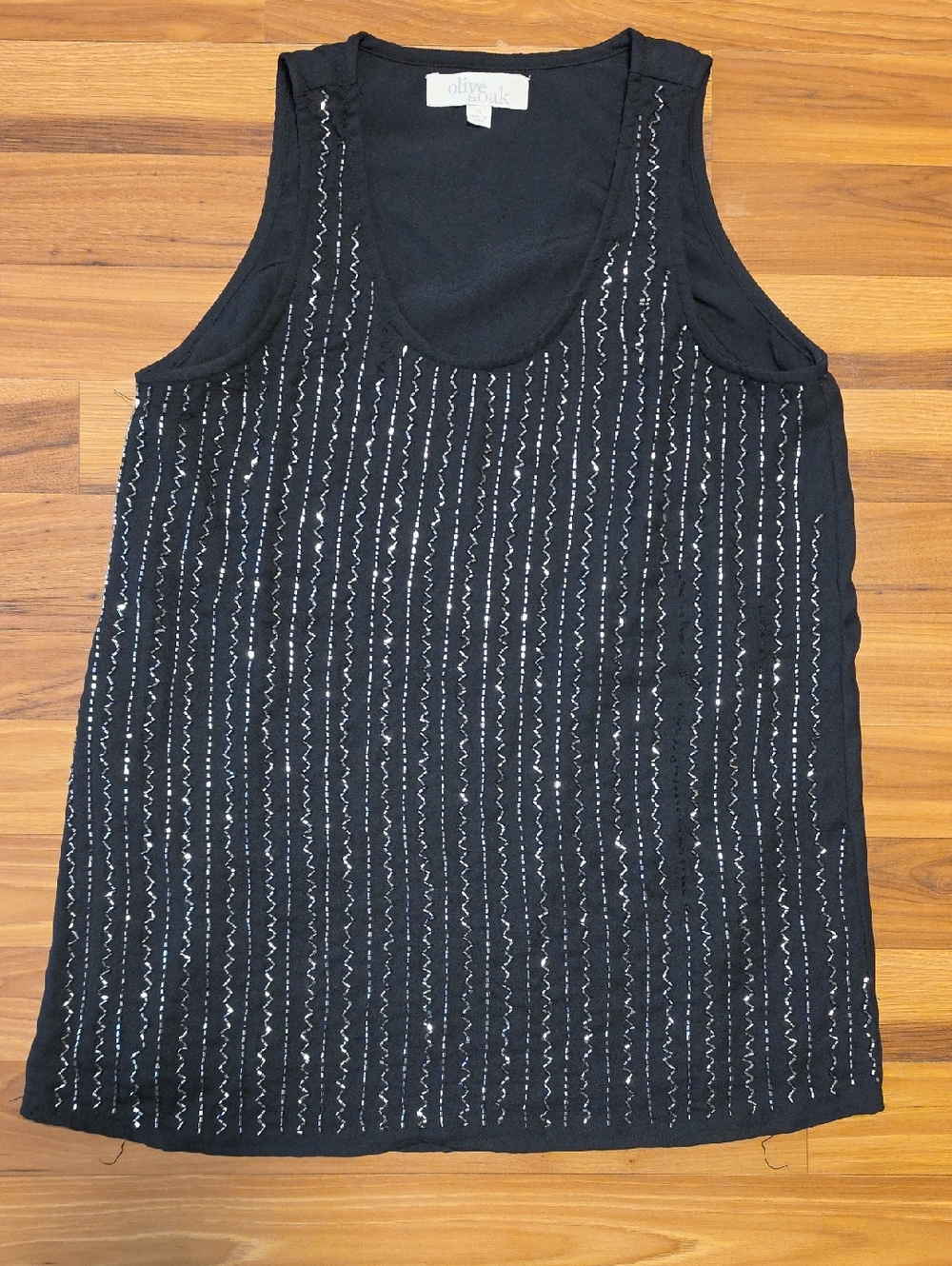 Olive & Oak Black Sequin-Trim Sleeveless Tank
